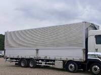 いすゞギガアルミウイング大型（10t）[写真06]