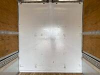 いすゞギガアルミウイング大型（10t）[写真08]