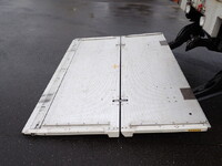 三菱ふそうファイターアルミバン中型（4t）[写真11]