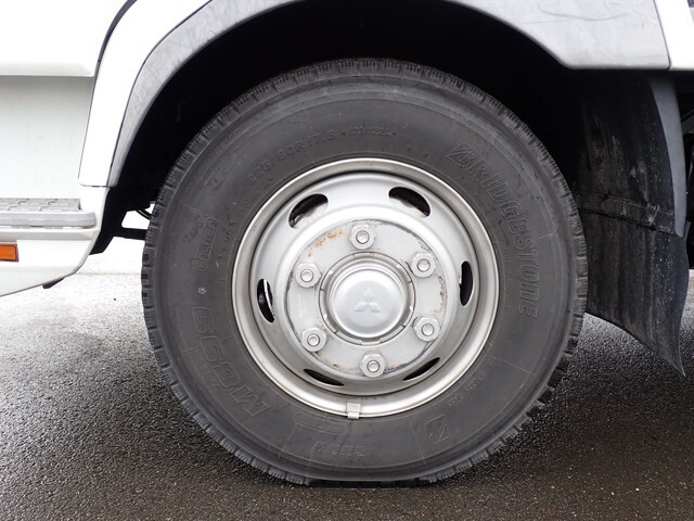 三菱ふそうファイターアルミバン中型（4t）[写真25]