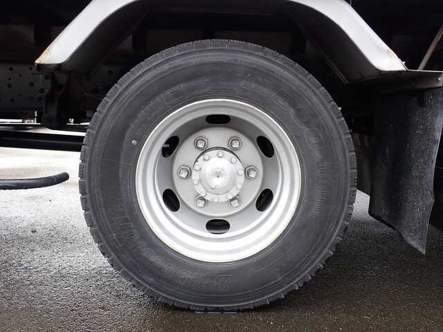 三菱ふそうファイターアルミバン中型（4t）[写真26]