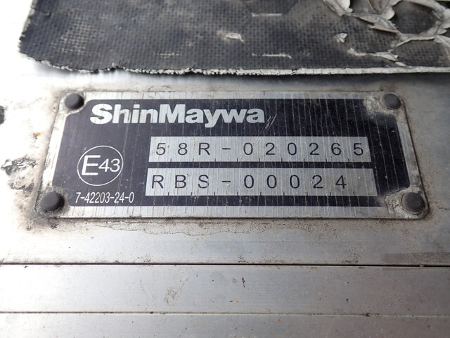 三菱ふそうファイターアルミバン中型（4t）[写真09]