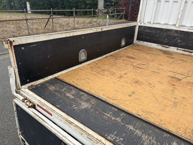 日産アトラスダブルキャブ（Wキャブ）小型（2t・3t）[写真10]