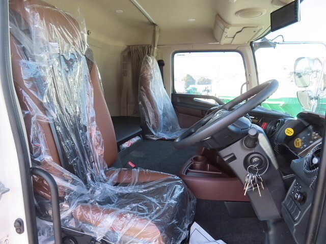 日野プロフィア冷凍車（冷蔵車）大型（10t）[写真17]