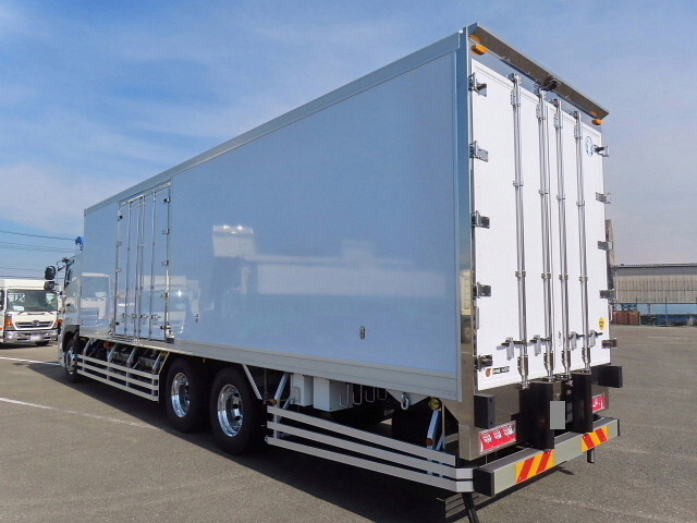 日野プロフィア冷凍車（冷蔵車）大型（10t）[写真02]