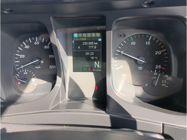 三菱ふそうスーパーグレートトレーラーヘッド（トラクターヘッド）大型（10t）[写真28]