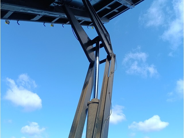 三菱ふそうスーパーグレートトレーラーヘッド（トラクターヘッド）大型（10t）[写真07]