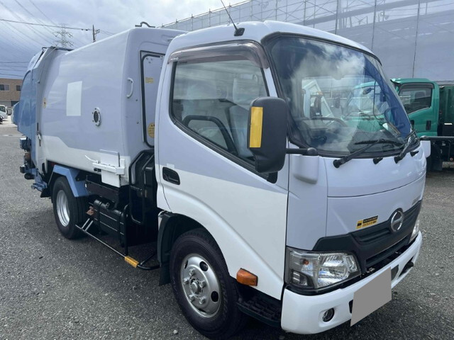 中古デュトロパッカー車（塵芥車）