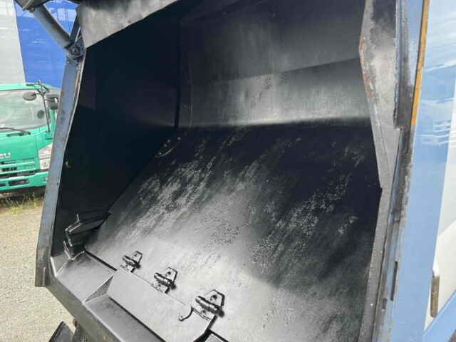 日野デュトロパッカー車（塵芥車）小型（2t・3t）[写真17]