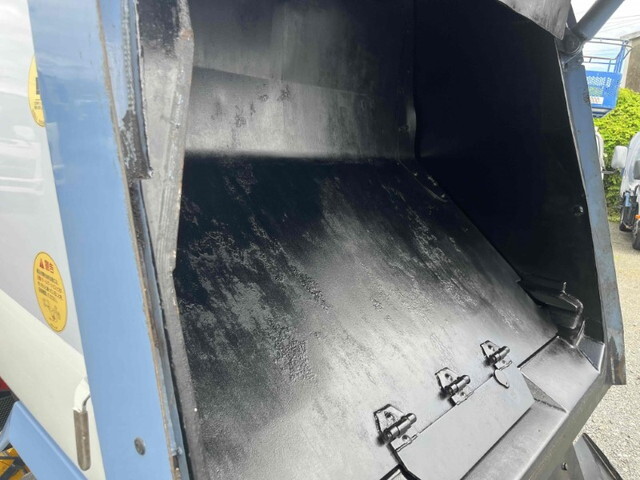 日野デュトロパッカー車（塵芥車）小型（2t・3t）[写真18]