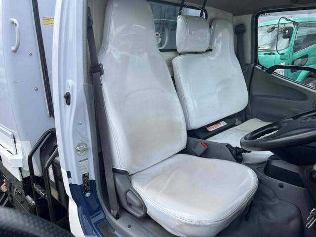 日野デュトロパッカー車（塵芥車）小型（2t・3t）[写真34]