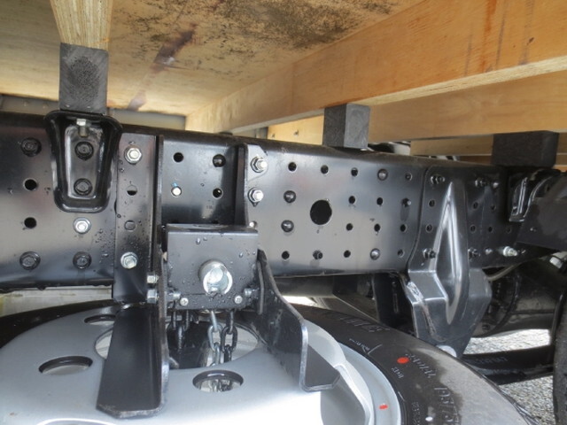 三菱ふそうキャンター平ボディ小型（2t・3t）[写真11]