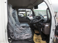 三菱ふそうキャンター平ボディ小型（2t・3t）[写真13]