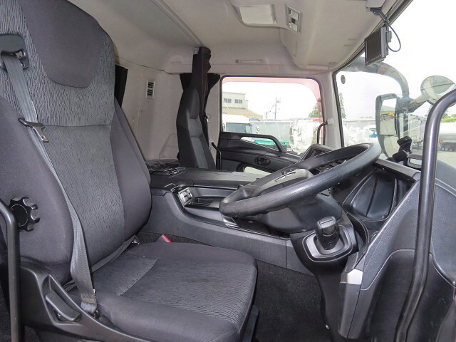 三菱ふそうスーパーグレートアルミブロック大型（10t）[写真18]