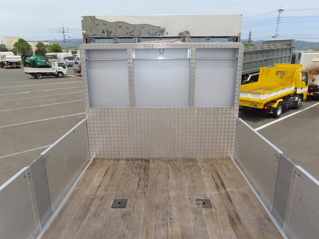 三菱ふそうスーパーグレートアルミブロック大型（10t）[写真31]