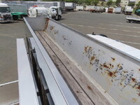 三菱ふそうスーパーグレートアルミブロック大型（10t）[写真34]