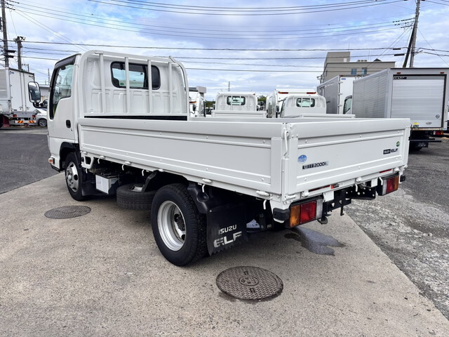いすゞエルフ平ボディ小型（2t・3t）[写真02]