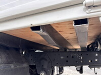 いすゞエルフ平ボディ小型（2t・3t）[写真21]