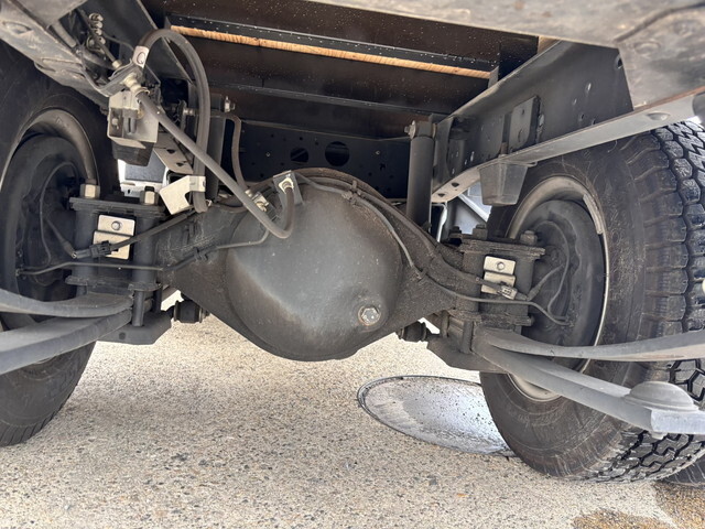 いすゞエルフ平ボディ小型（2t・3t）[写真21]