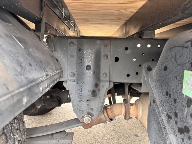 いすゞエルフ平ボディ小型（2t・3t）[写真23]