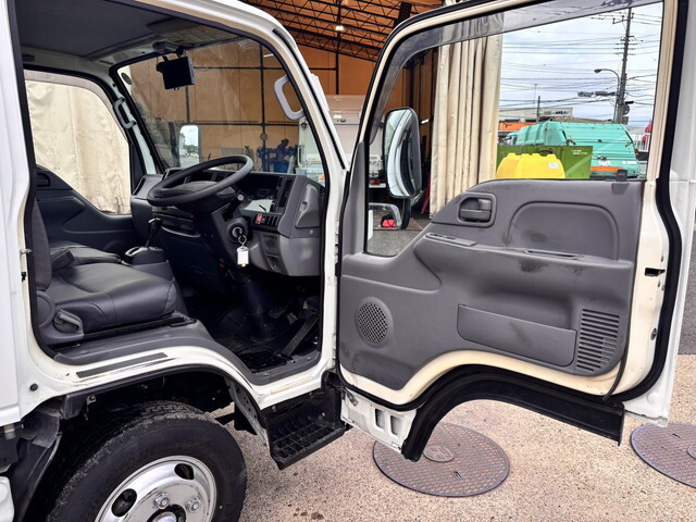 いすゞエルフ平ボディ小型（2t・3t）[写真28]