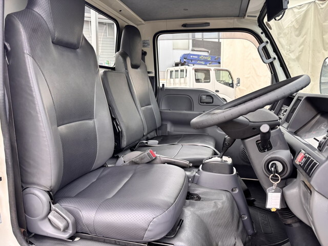 いすゞエルフ平ボディ小型（2t・3t）[写真31]