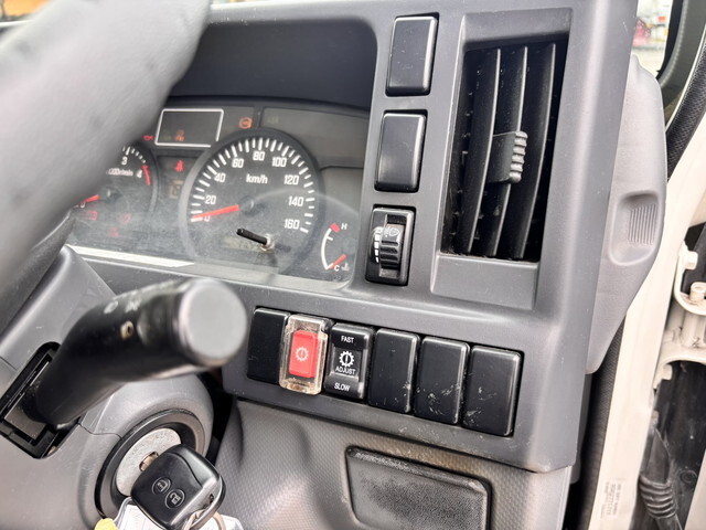 いすゞエルフ平ボディ小型（2t・3t）[写真32]