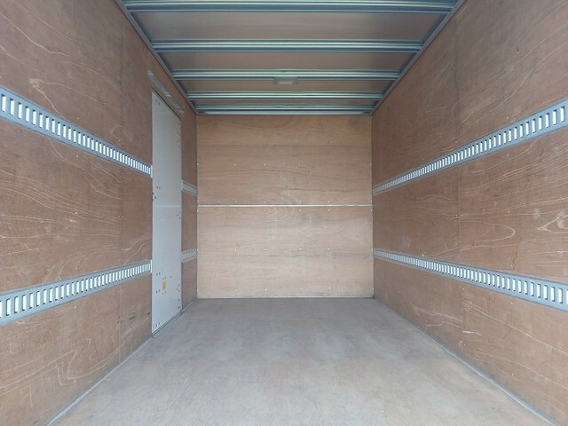 いすゞエルフアルミバン小型（2t・3t）[写真13]