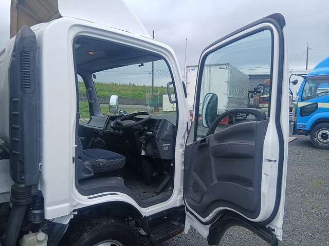 いすゞエルフアルミバン小型（2t・3t）[写真18]