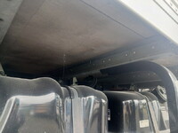 いすゞエルフアルミバン小型（2t・3t）[写真30]