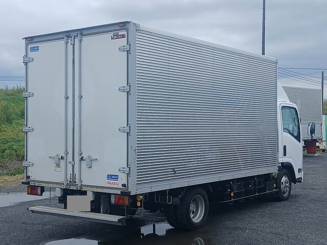 いすゞエルフアルミバン小型（2t・3t）[写真04]
