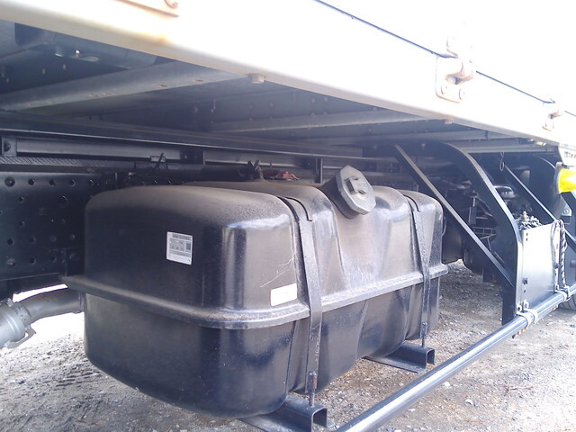 いすゞエルフアルミウイング小型（2t・3t）[写真15]