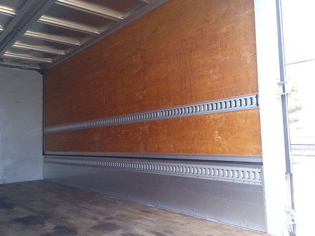 いすゞエルフアルミウイング小型（2t・3t）[写真20]