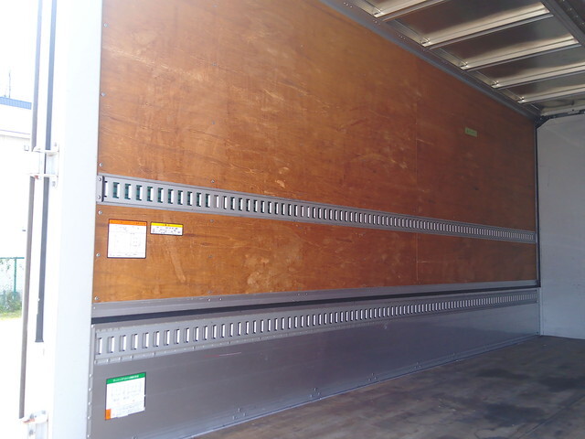 いすゞエルフアルミウイング小型（2t・3t）[写真21]