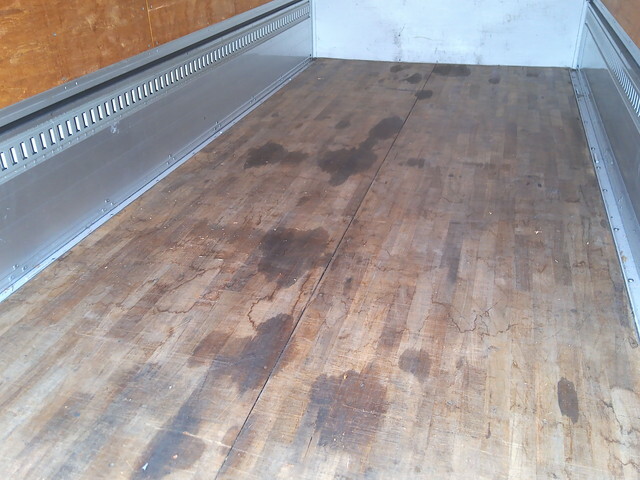 いすゞエルフアルミウイング小型（2t・3t）[写真23]