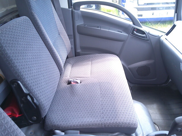 いすゞエルフアルミウイング小型（2t・3t）[写真26]