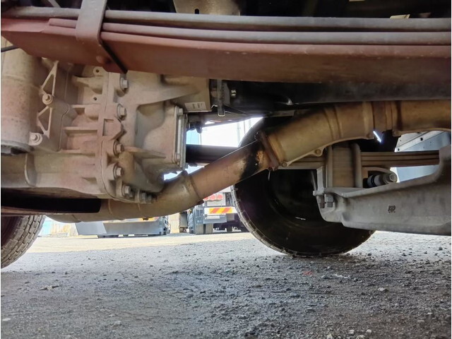 UDトラックスクオンアルミウイング大型（10t）[写真17]