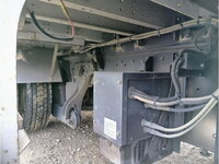 UDトラックスクオンアルミウイング大型（10t）[写真22]