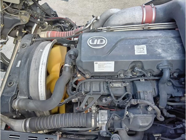 UDトラックスクオンアルミウイング大型（10t）[写真23]