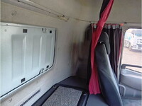 UDトラックスクオンアルミウイング大型（10t）[写真28]