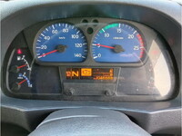 UDトラックスクオンアルミウイング大型（10t）[写真31]