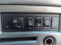 UDトラックスクオンアルミウイング大型（10t）[写真32]