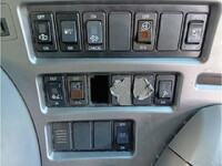 UDトラックスクオンアルミウイング大型（10t）[写真36]