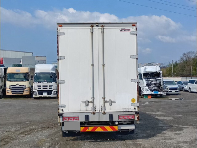 UDトラックスクオンアルミウイング大型（10t）[写真05]