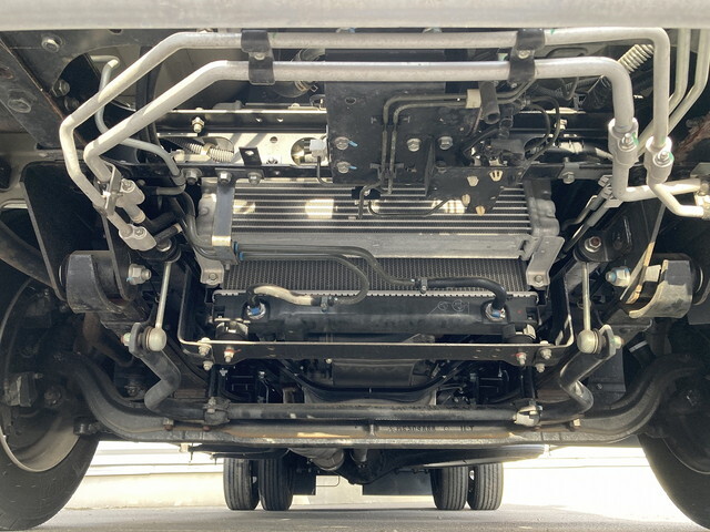 三菱ふそうキャンターアルミバン小型（2t・3t）[写真11]