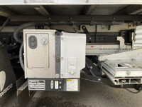 三菱ふそうキャンターアルミバン小型（2t・3t）[写真14]