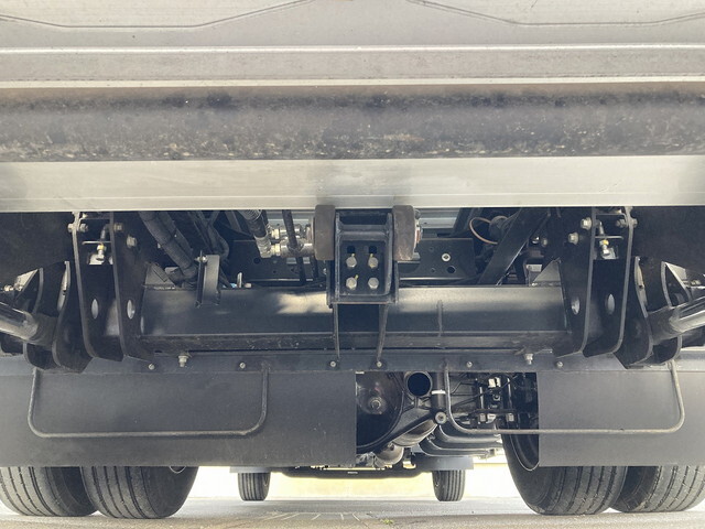 三菱ふそうキャンターアルミバン小型（2t・3t）[写真15]