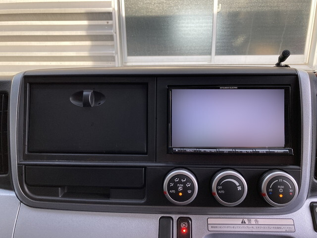 三菱ふそうキャンターアルミバン小型（2t・3t）[写真18]