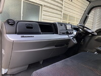 三菱ふそうキャンターアルミバン小型（2t・3t）[写真22]