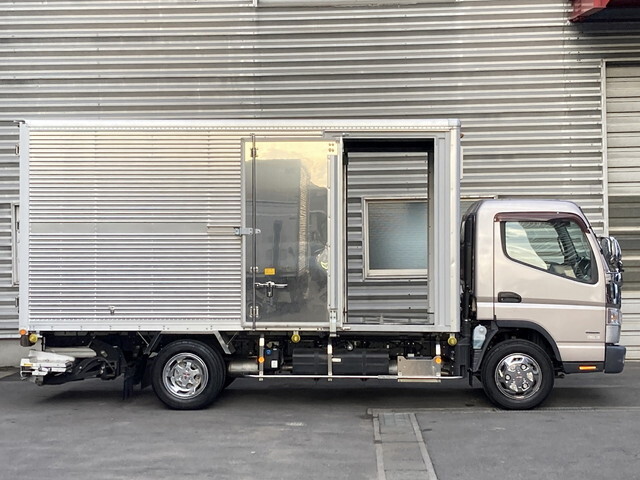 三菱ふそうキャンターアルミバン小型（2t・3t）[写真05]